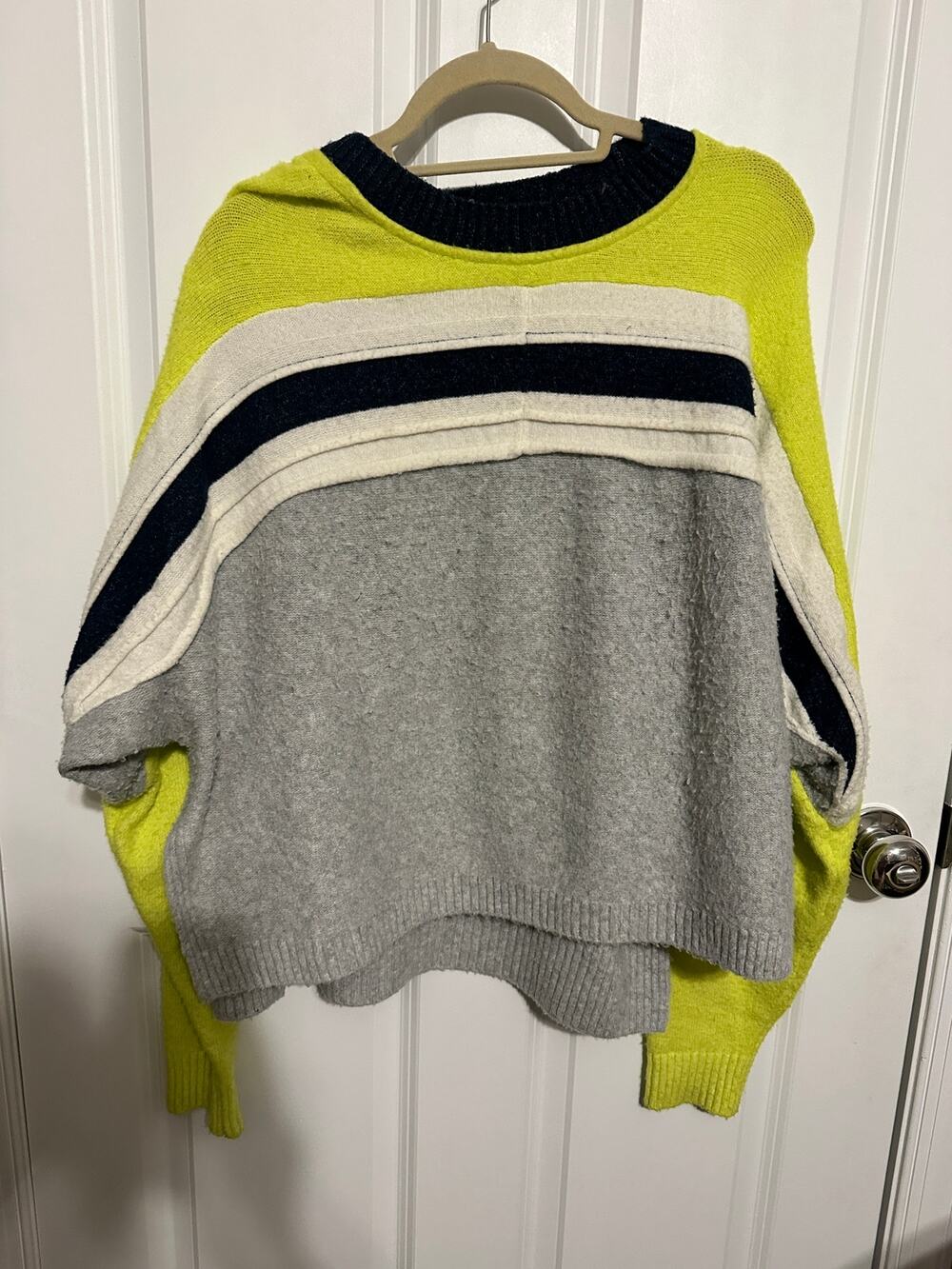 BDG Urban Outfitters Danica Sweater Large